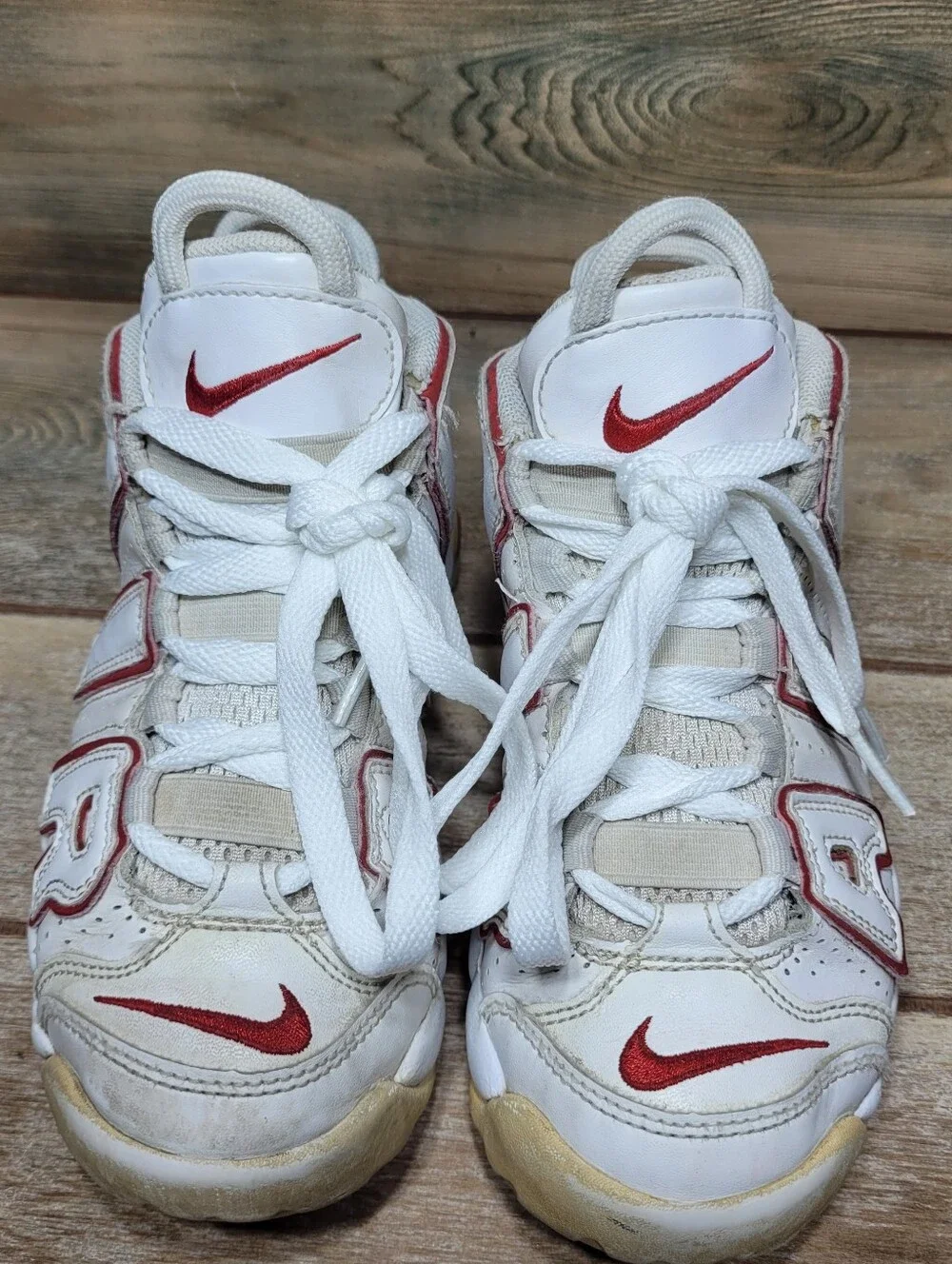 Nike Air More Uptempo Youth Sneakers Size 1.5Y White Red Varsity Logo DJ5989-100